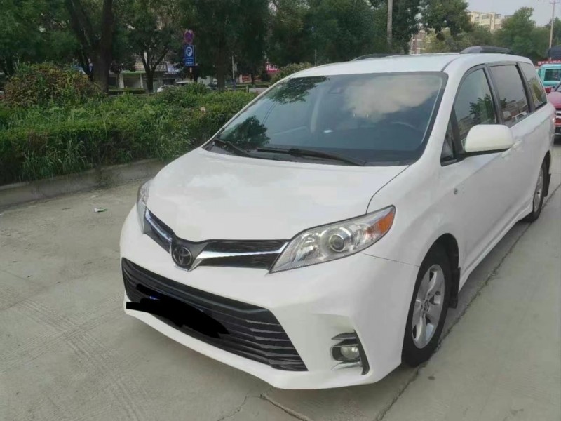 菏泽18年丰田塞纳2