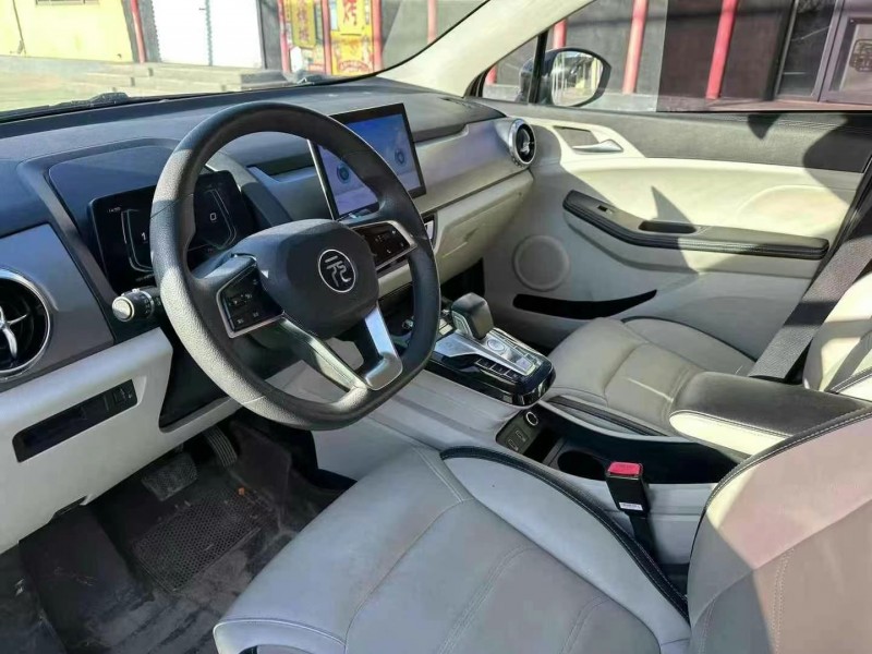 济宁22年比亚迪元9