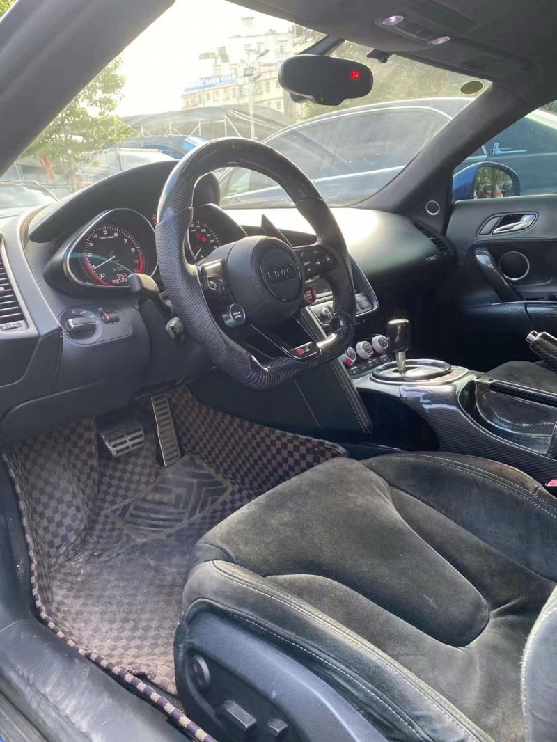 广州13年奥迪R84