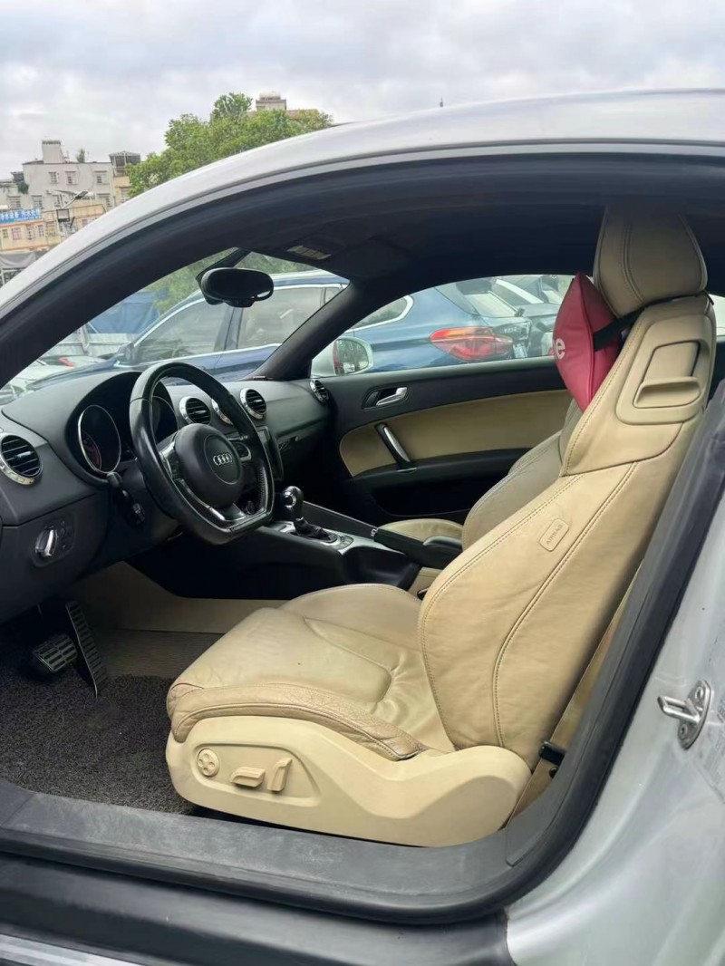 广州09年奥迪TT5