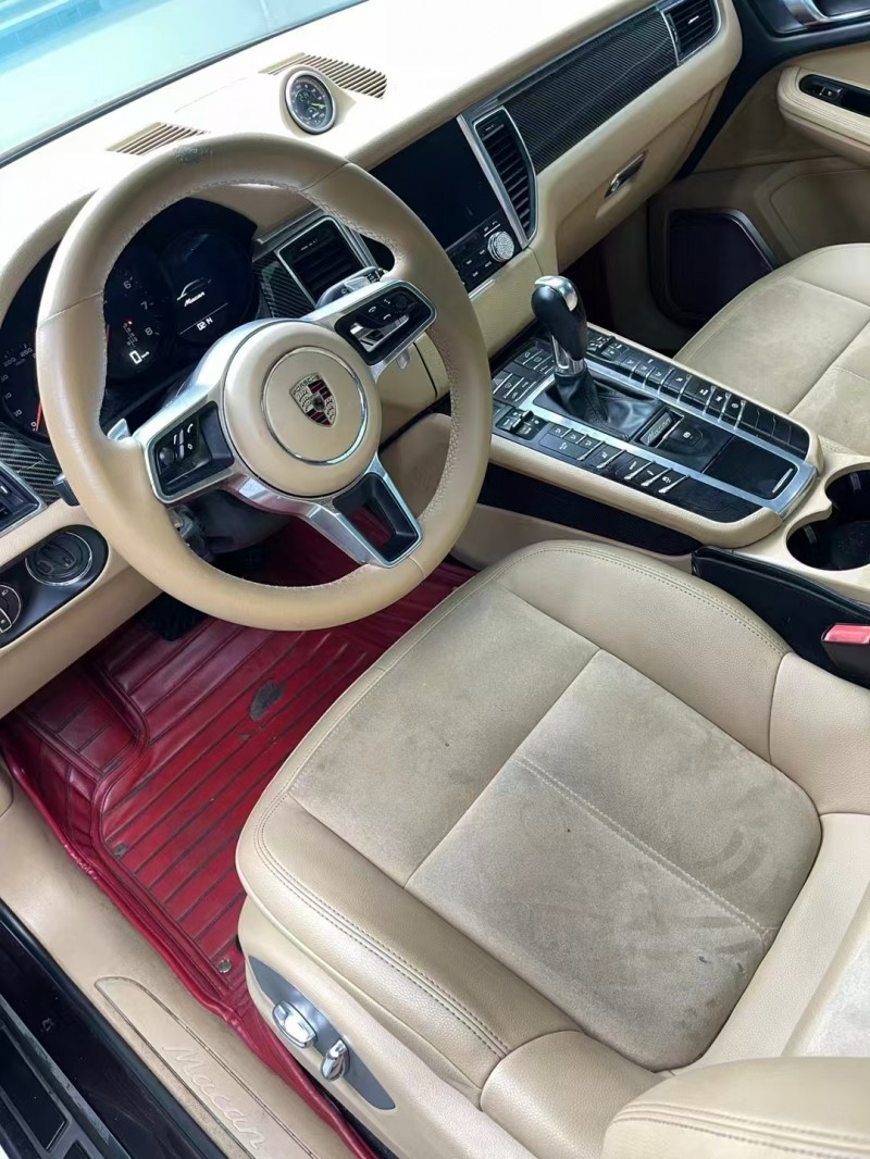 成都18年保时捷Macan9