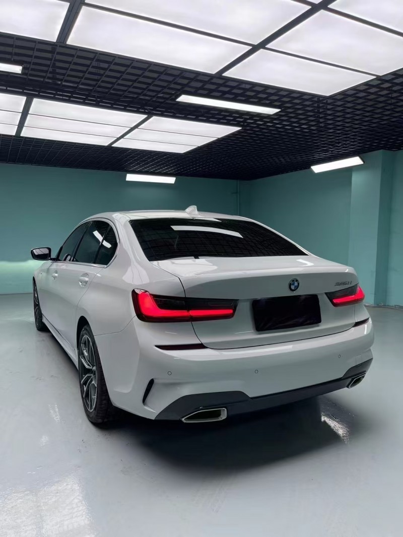 成都22年宝马3系9