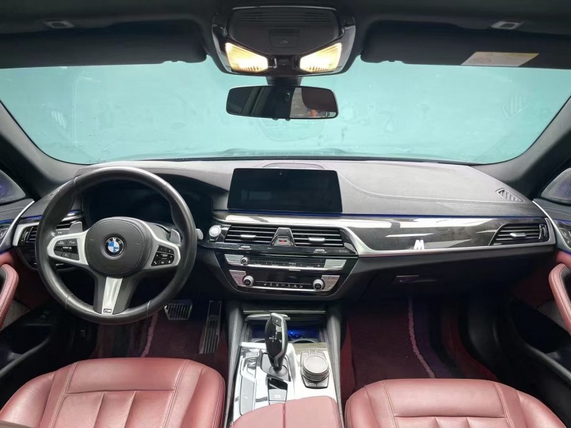 成都20年宝马5系6