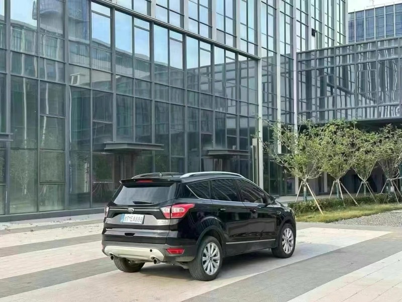 青岛18年福特翼虎4