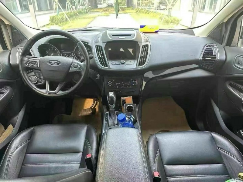 青岛18年福特翼虎6