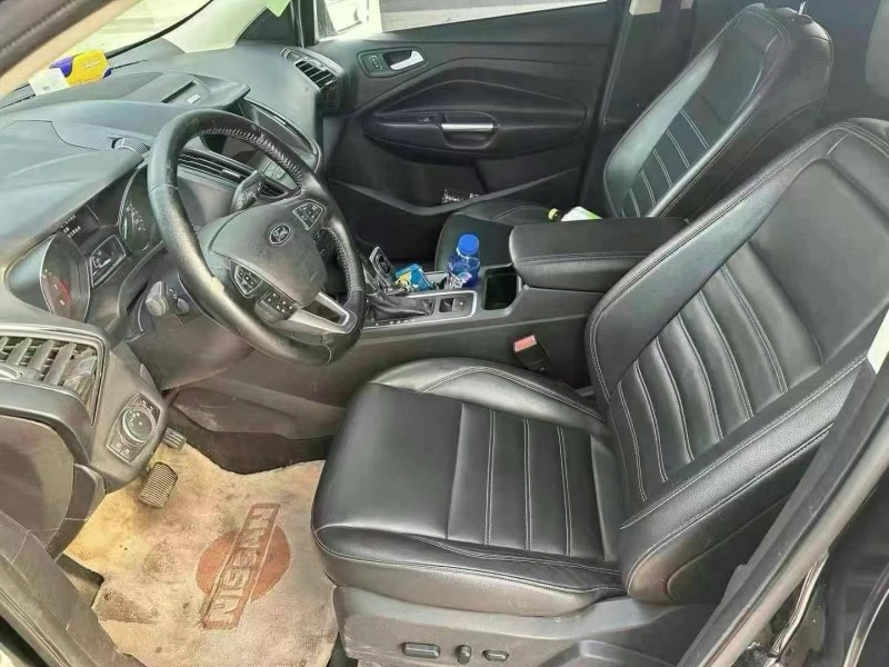 青岛18年福特翼虎8