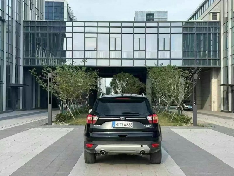 青岛18年福特翼虎9