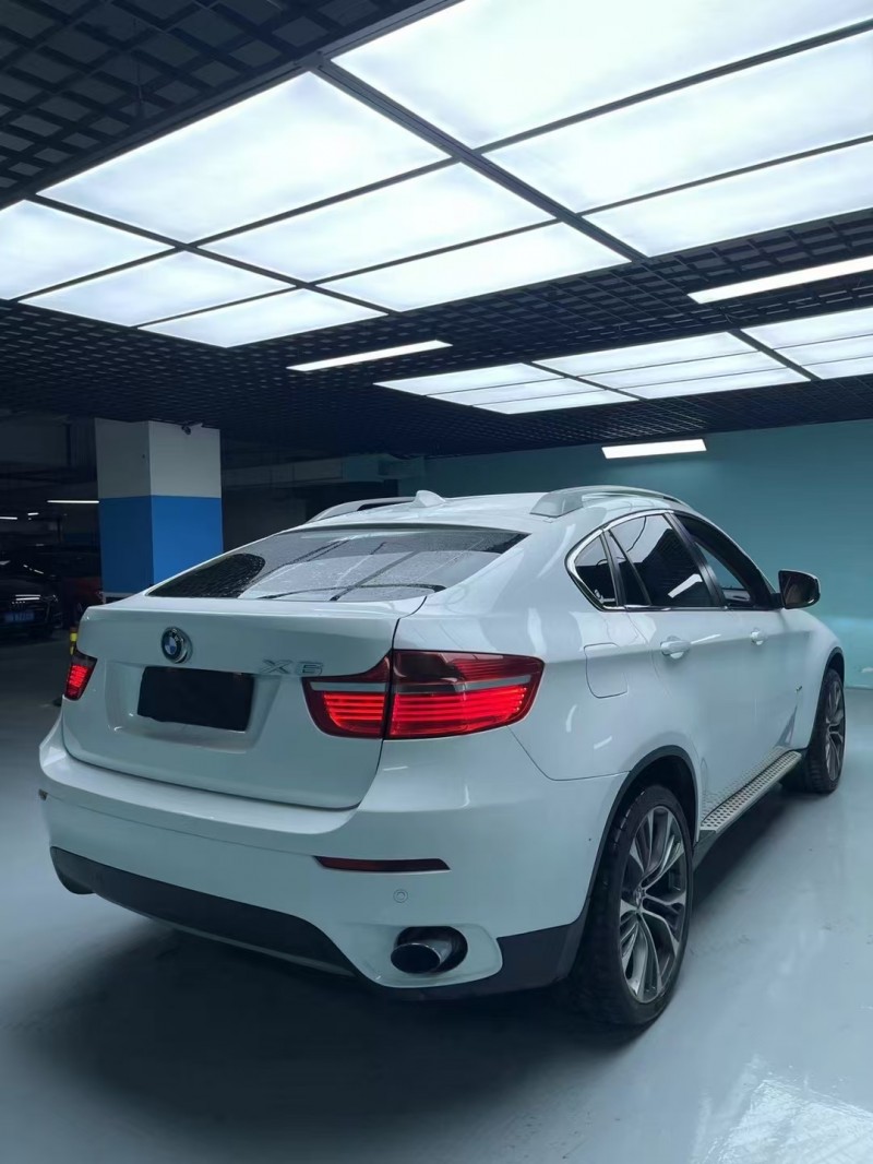 成都10年宝马X68