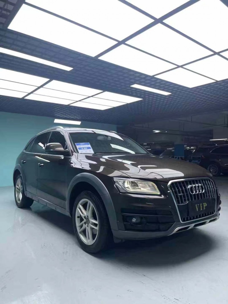 成都18年奥迪Q52