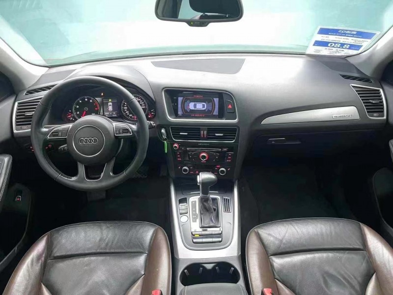 成都18年奥迪Q56