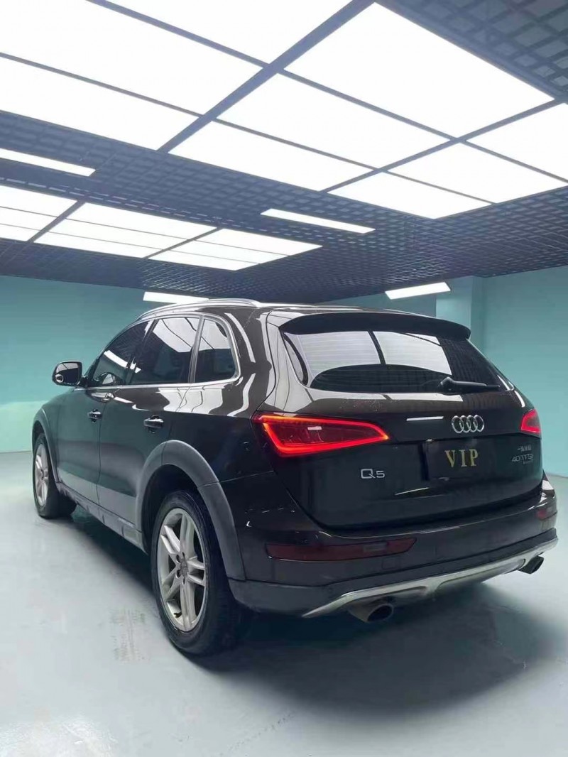 成都18年奥迪Q59