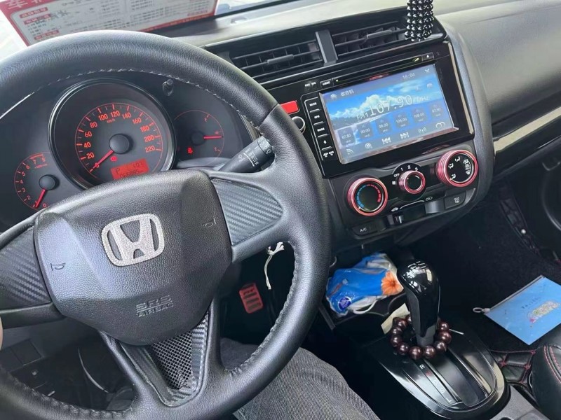 广州16年本田飞度8