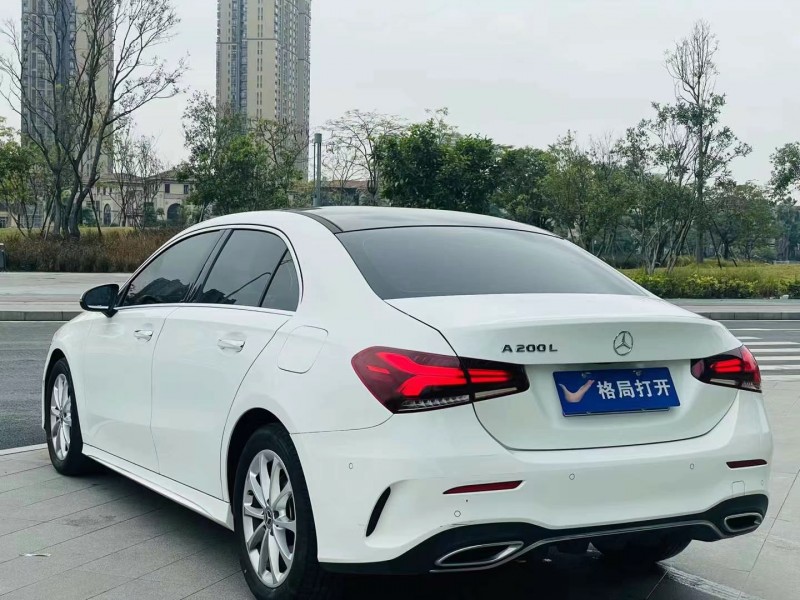 东莞22年奔驰A8