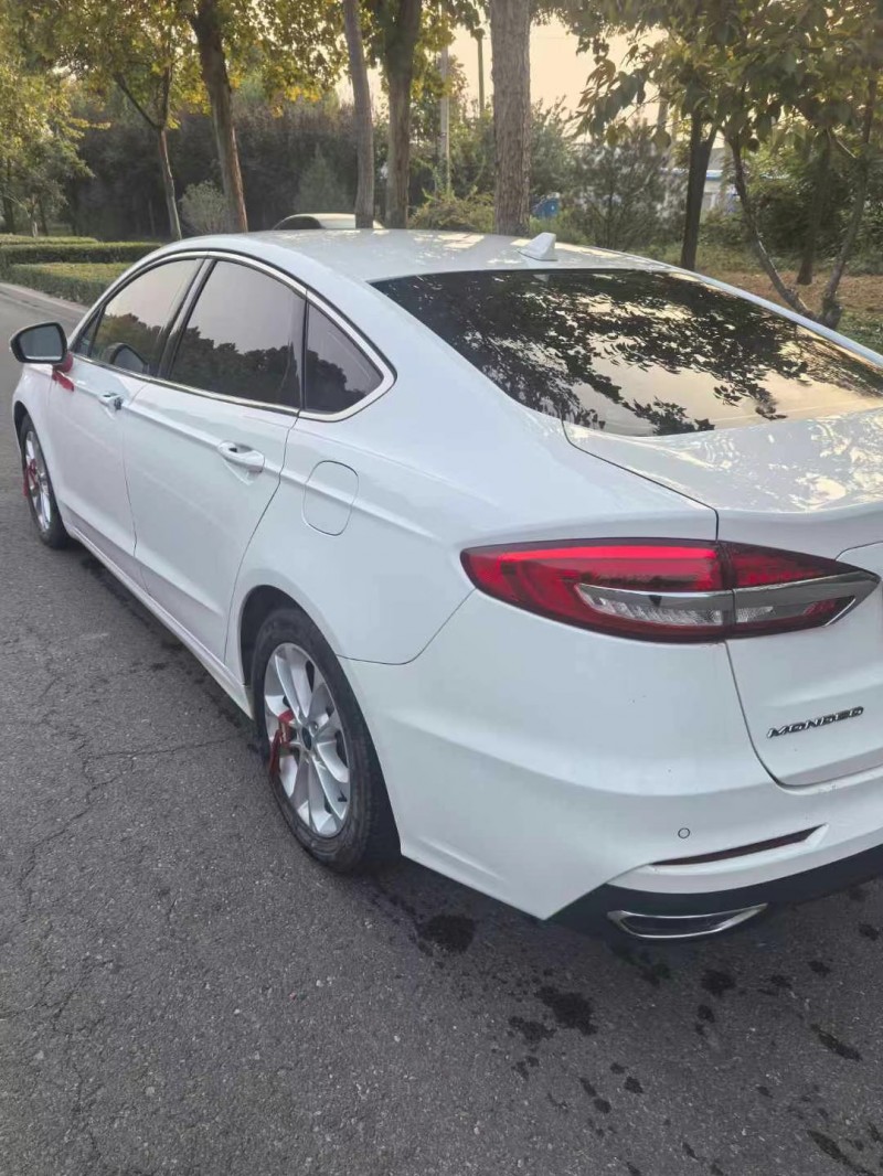 济宁19年福特蒙迪欧8