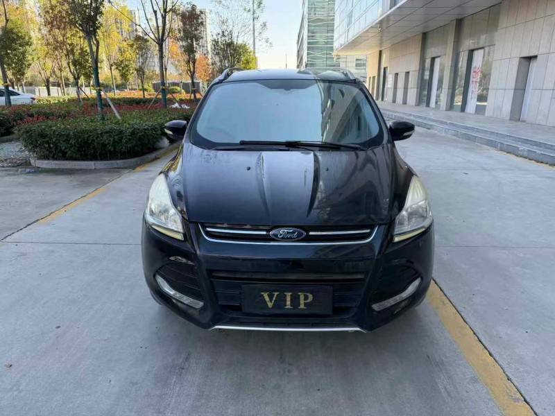 济宁16年福特翼虎1