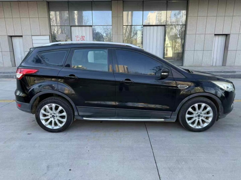 济宁16年福特翼虎7