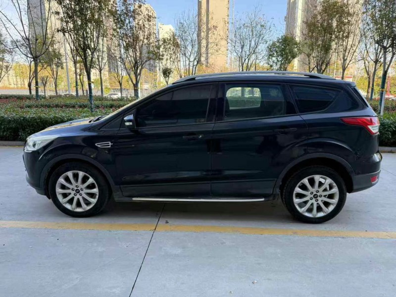 济宁16年福特翼虎8