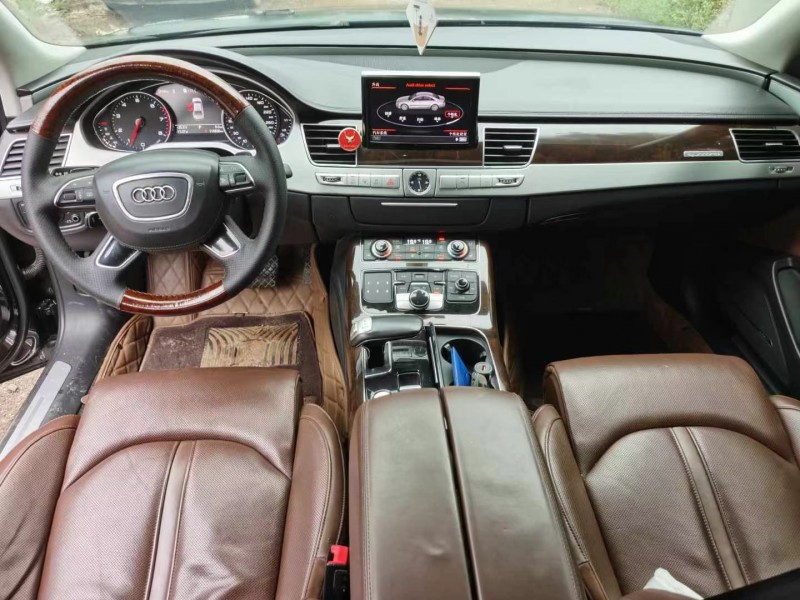 济宁15年奥迪A8L6