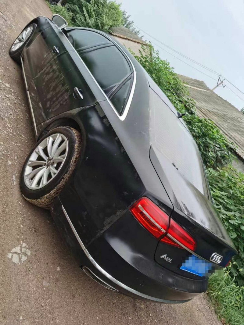 济宁15年奥迪A8L7