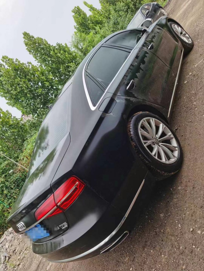 济宁15年奥迪A8L8