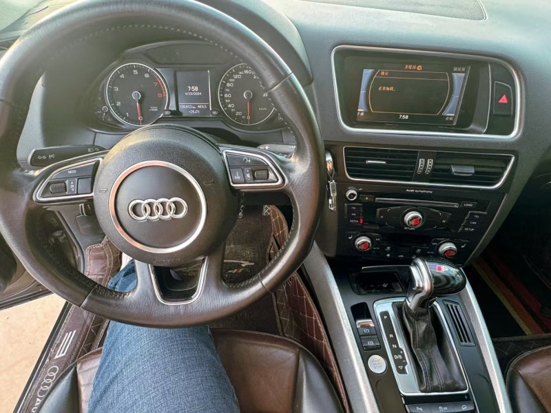 青岛16年奥迪Q56