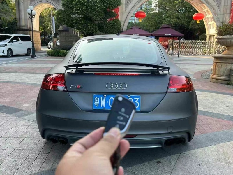 广州11年奥迪TTS8