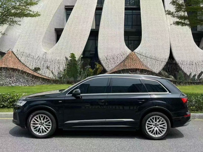 深圳21年奥迪Q77