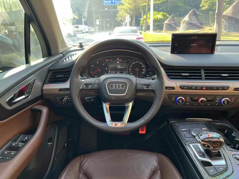 深圳16年奥迪Q76