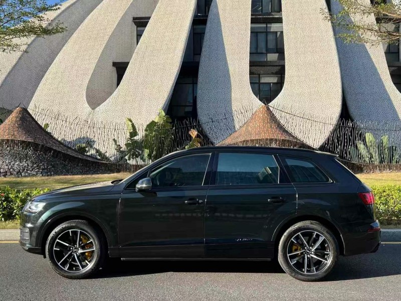 深圳16年奥迪Q78