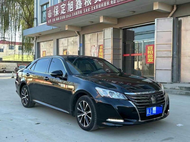 保定18年丰田皇冠3