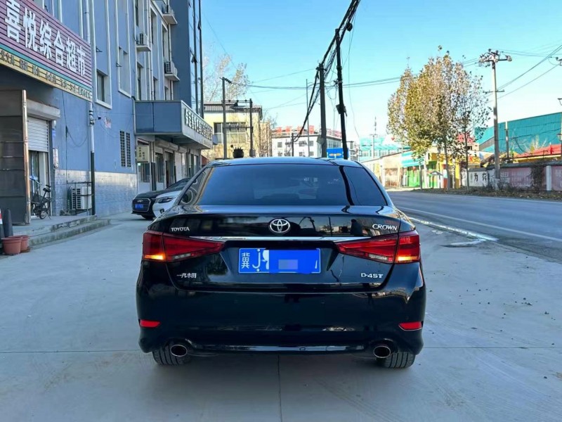 保定18年丰田皇冠9