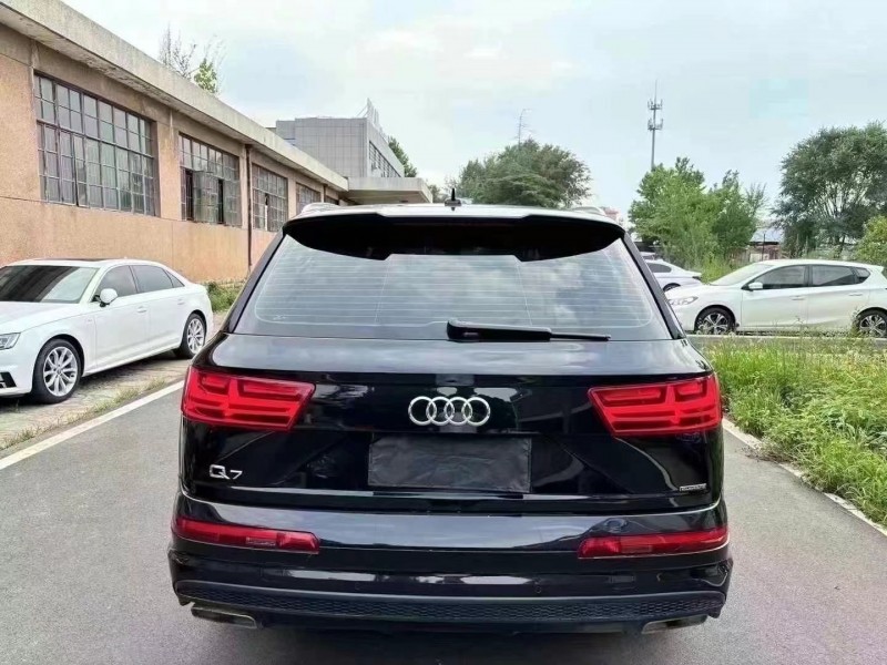 菏泽19年奥迪Q75