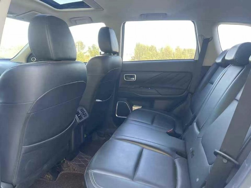 焦作19年三菱歐藍德6