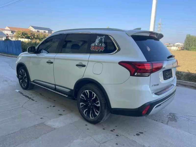 焦作19年三菱歐藍德7