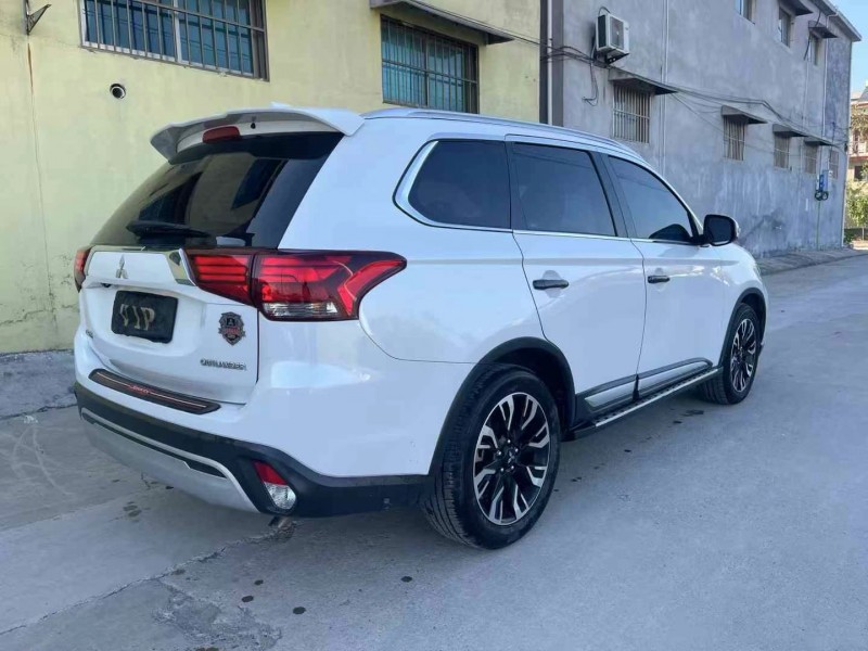 焦作19年三菱歐藍德8