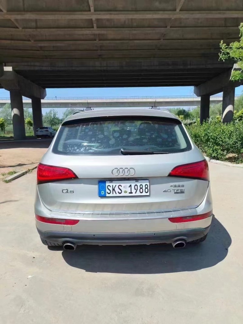 济宁16年奥迪Q57