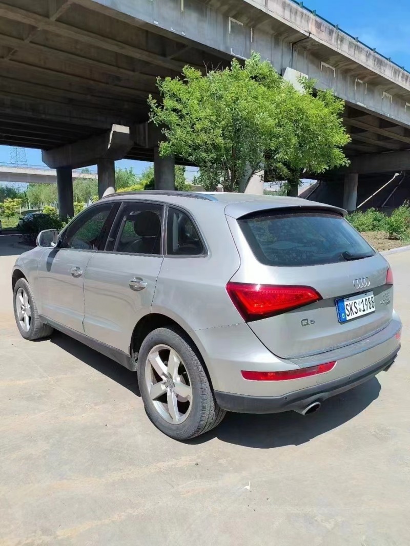 济宁16年奥迪Q59