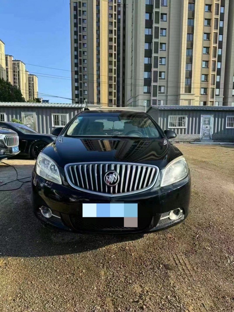 济宁14年别克英朗1