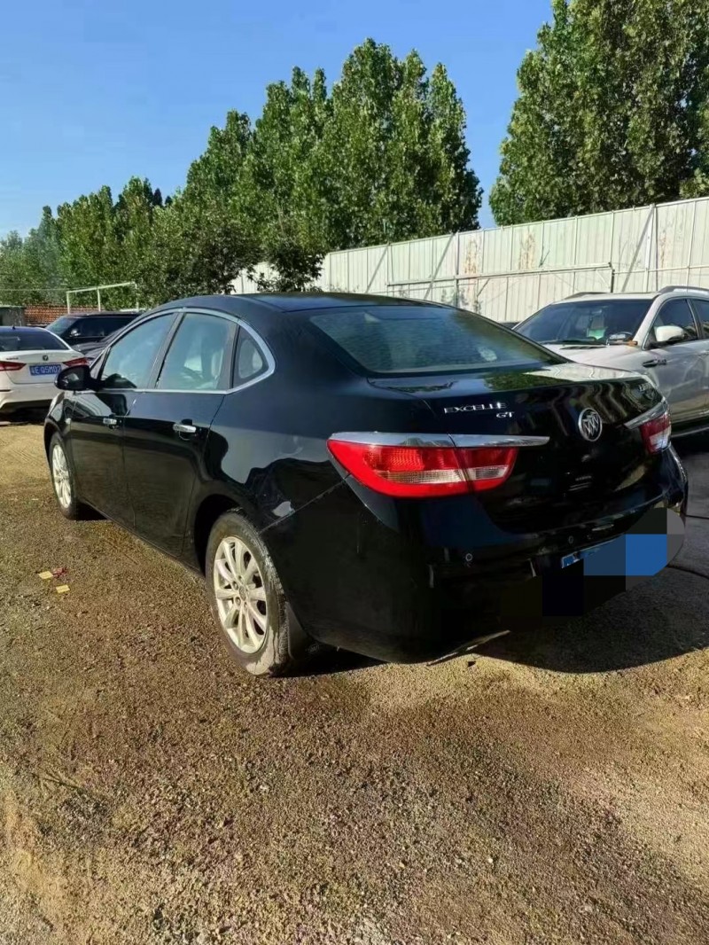 济宁14年别克英朗5