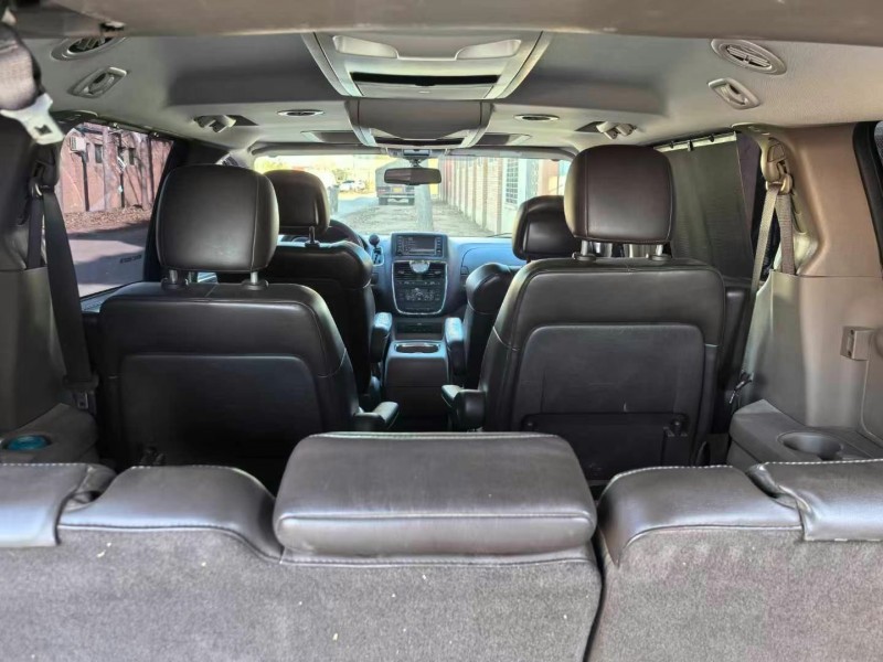 保定16年克莱斯勒大捷龙4