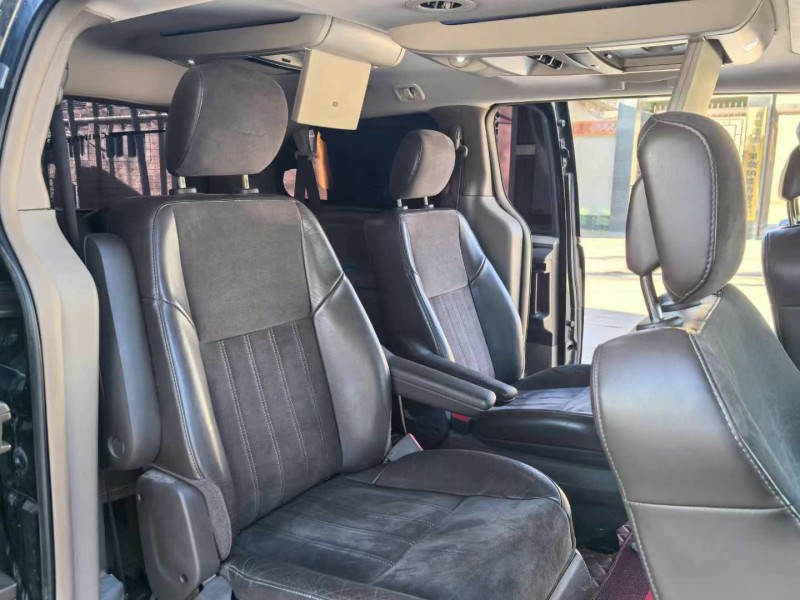 保定16年克莱斯勒大捷龙7