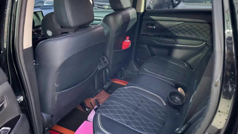 保定21年三菱欧蓝德8