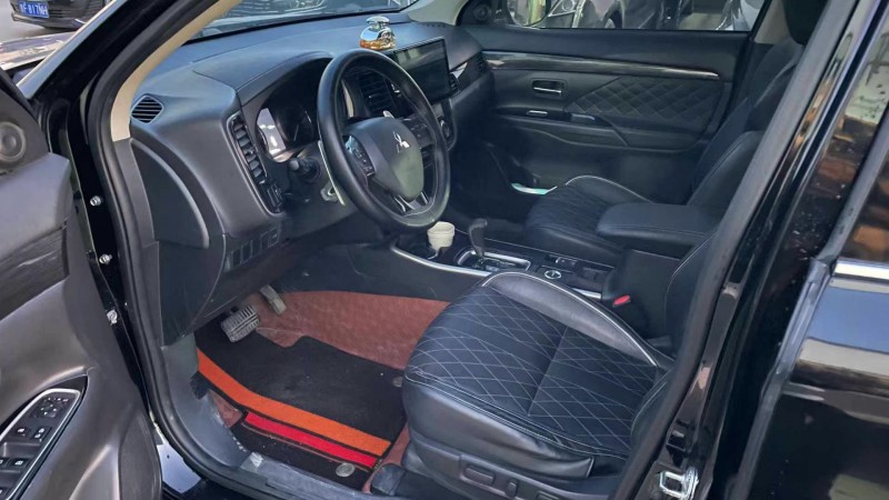 保定21年三菱欧蓝德9