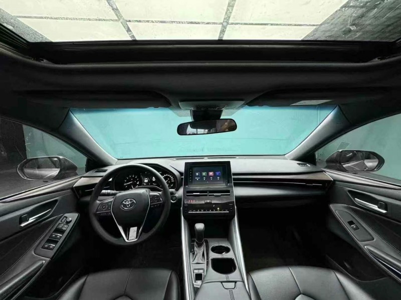 成都22年丰田亚洲龙5