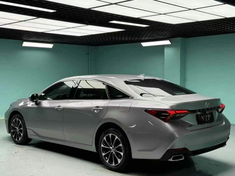 成都22年丰田亚洲龙7