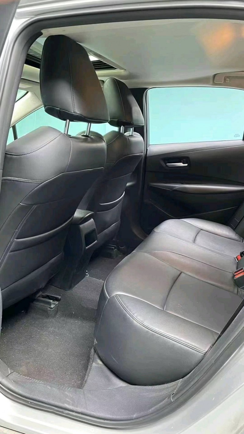 成都22年丰田卡罗拉5