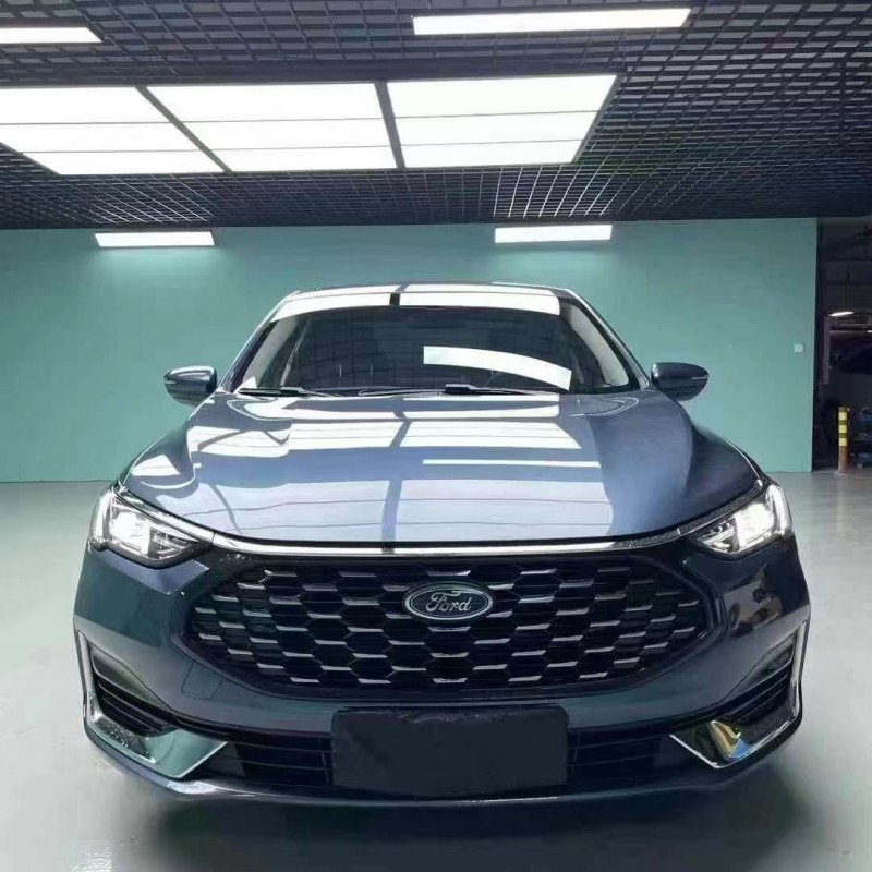 成都22年福特福睿斯1