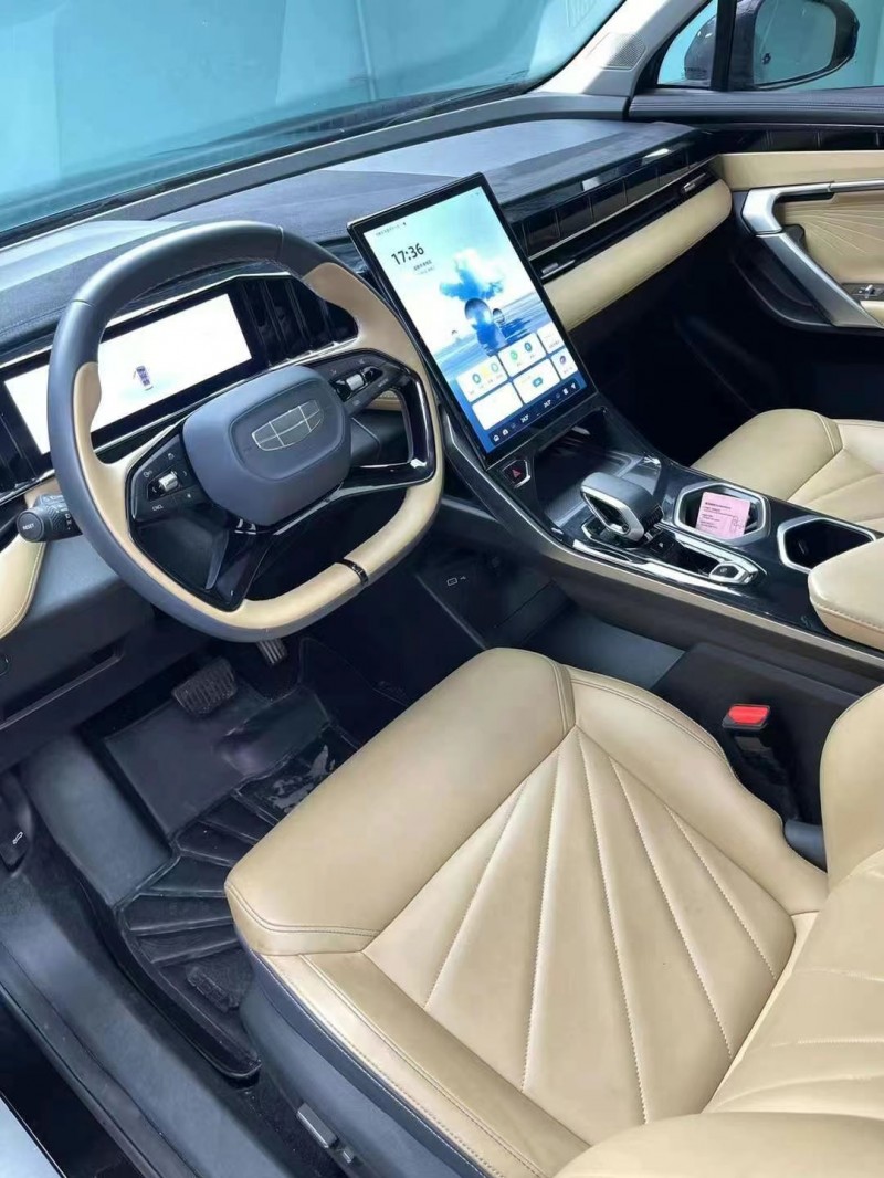 成都23年吉利博越4