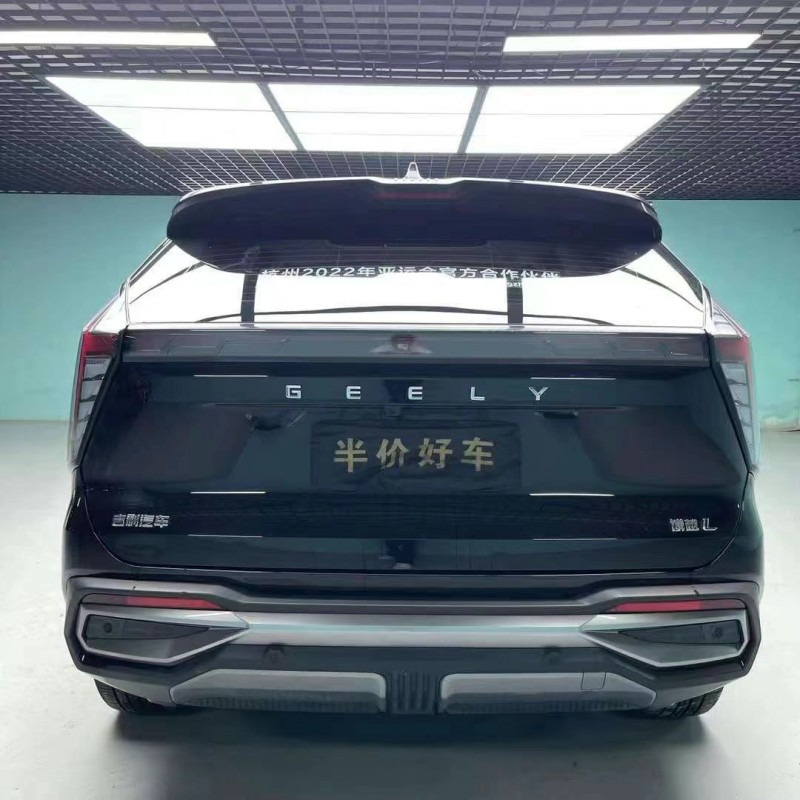 成都23年吉利博越8