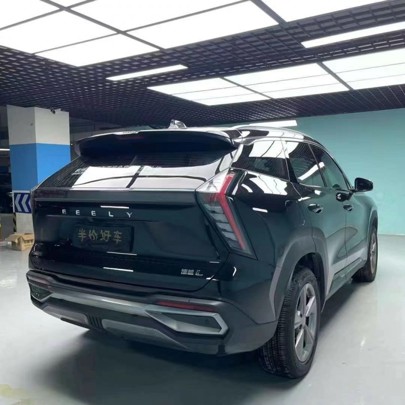 成都23年吉利博越9